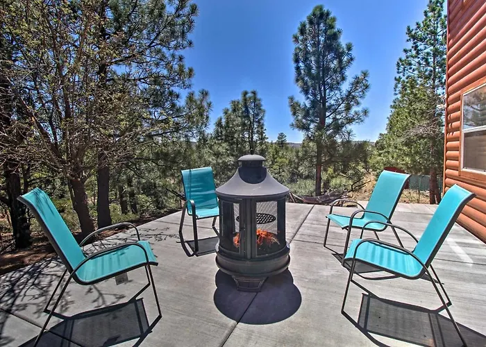 Cozy Escape With Yard Hike, Sightsee And Explore! Holiday home *