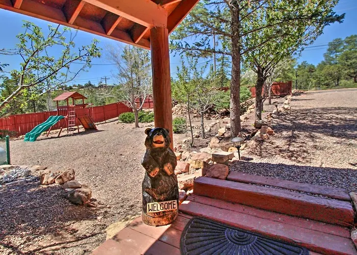 Holiday home Cozy Escape With Yard Hike, Sightsee And Explore! *
