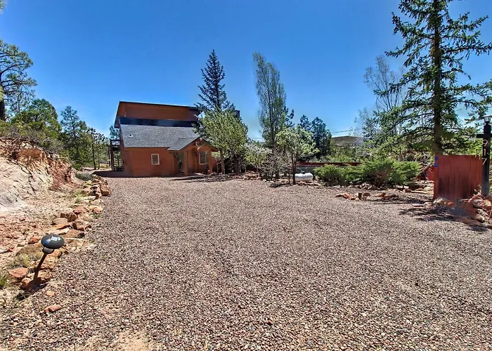Cozy Escape With Yard Hike, Sightsee And Explore! Holiday home Pinedale